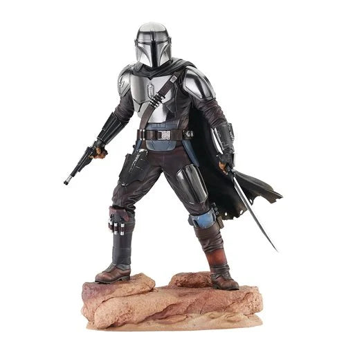 Diamond Select - Star Wars The Mandalorian Season 3 Milestones Din Djarin 1:6 Scale Statue