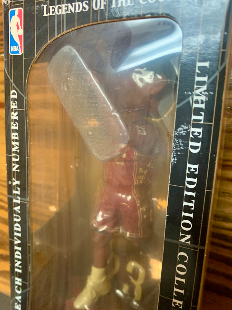 Forever Collectibles - Lebron James Limited Edition Legends of the Court Statue