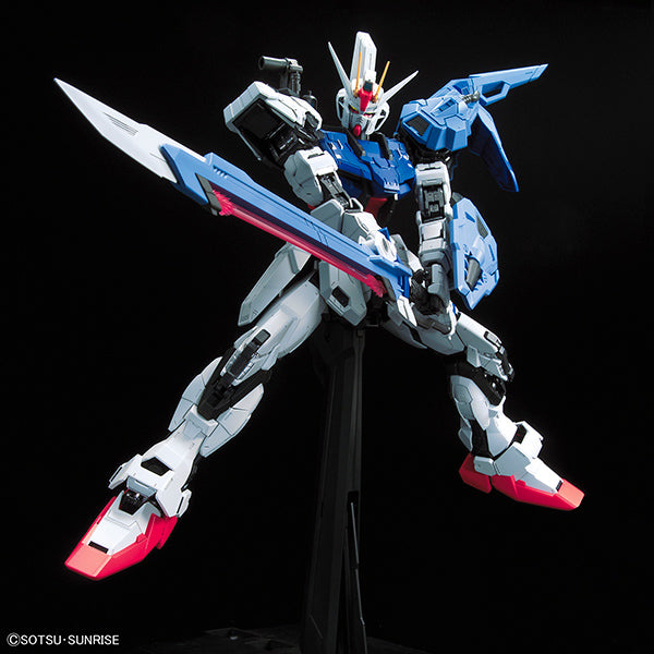 Bandai: Gundam SEED- Perfect Strike Gundam Perfect Grade 1/60