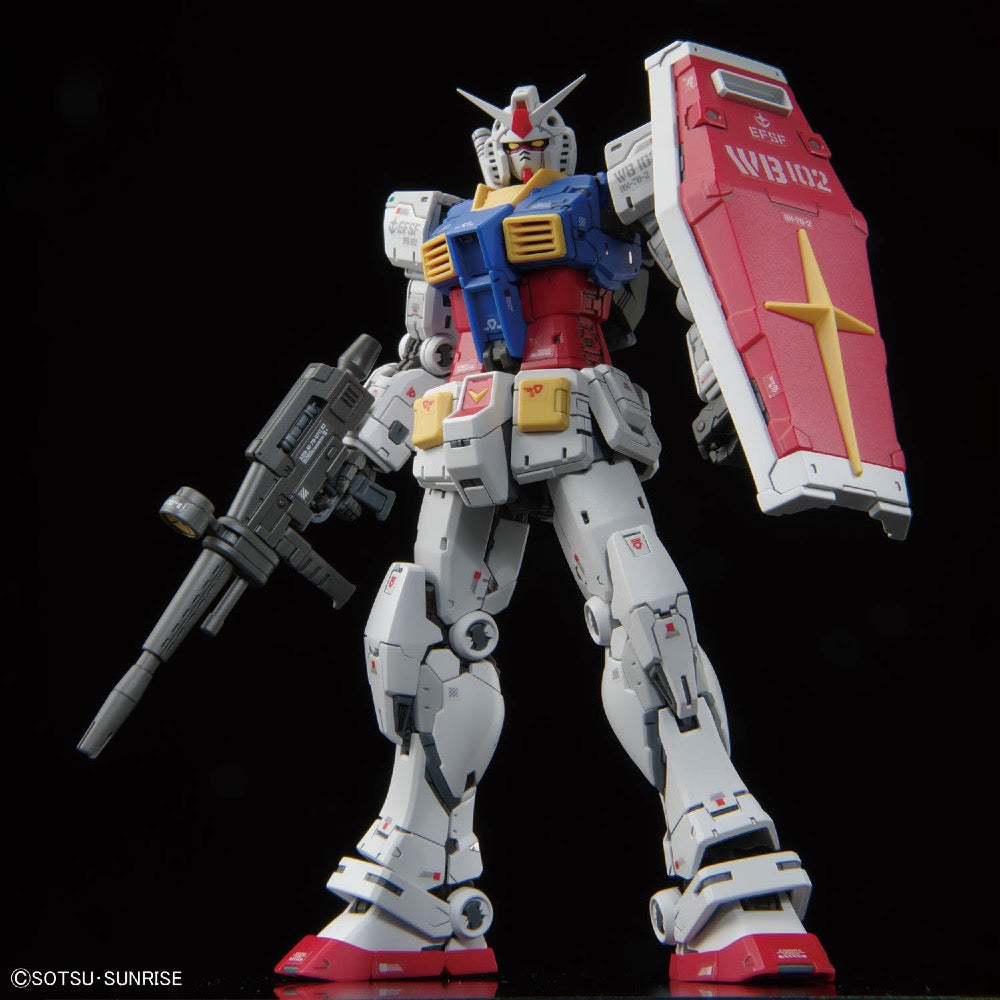 Bandai: Mobile Suit Gundam - RX-78-2 Gundam Ver. 2.0 RG 1/144 Scale Model Kit