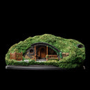 Hobbit Hole 39 Low Road Statue