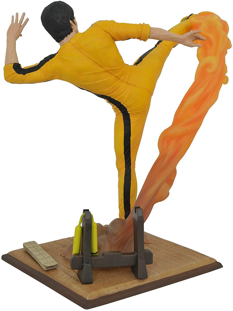 Diamond Select: Gallery Series Bruce Lee 10-Inch PVC Figure Statue [Kicking Version] - The Hobby Hub