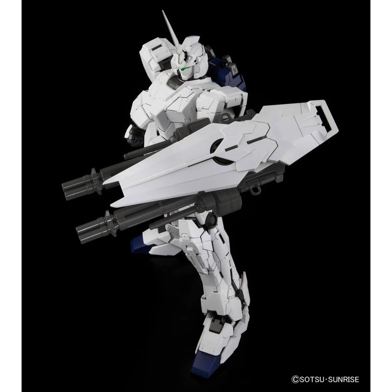 Bandai: Unicorn Gundam RX-0 Perfect Grade Model Kit