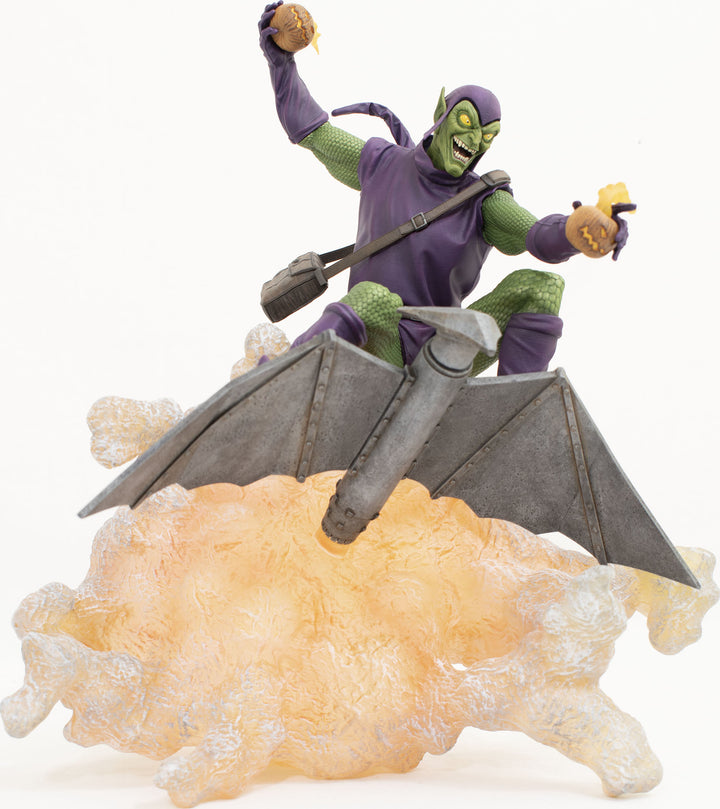 Diamond Select - Comic Green Goblin DLX PVC Statue