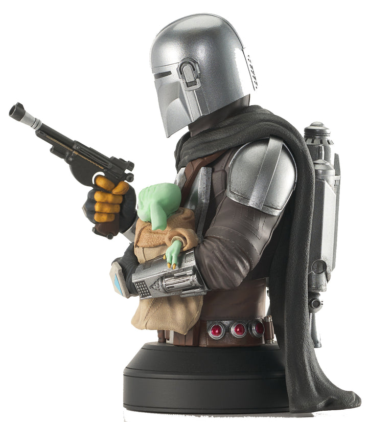 Diamond Select Star Wars The Mandalorian With Grogu PX Exclusive 1/6 Bust