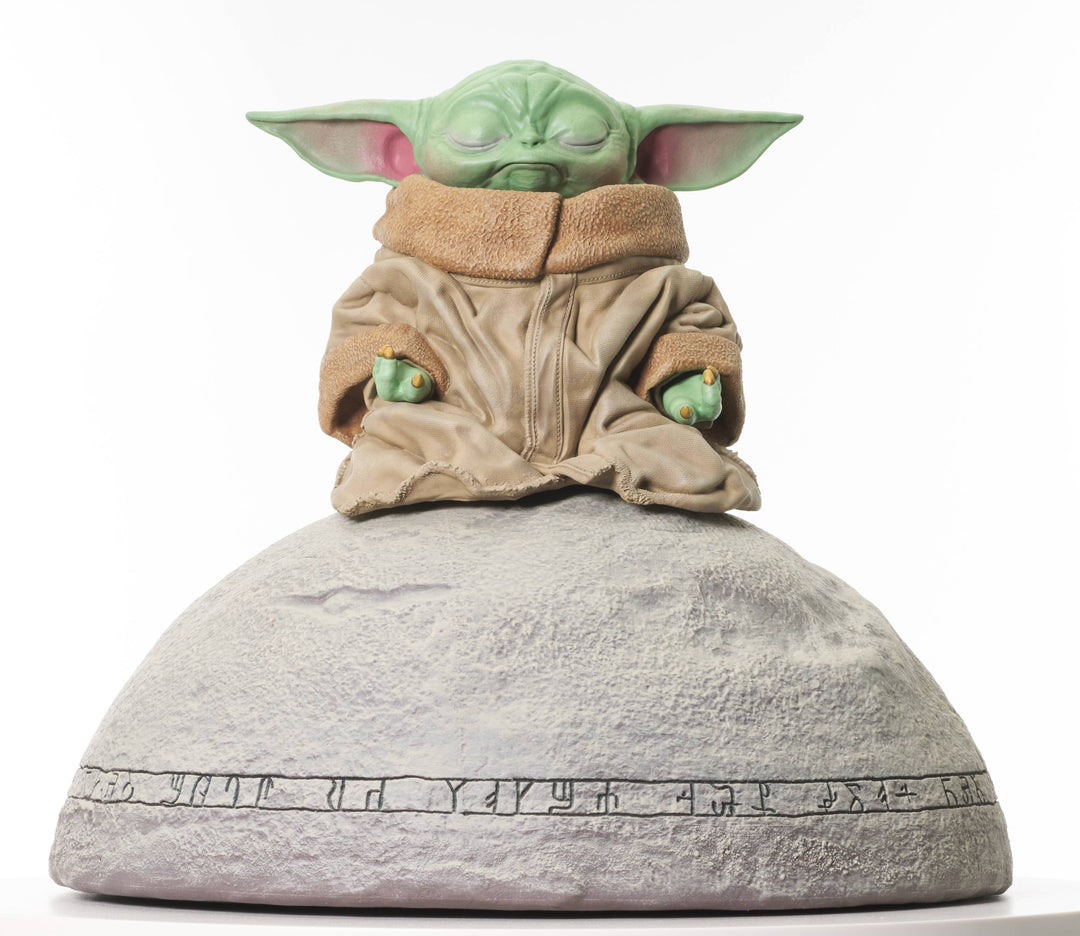 Diamond Select - Star Wars The Mandalorian Milestones Seeing Stone Grogu Statue